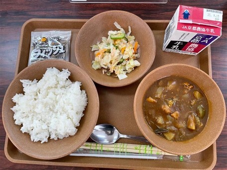給食食器カレー-1